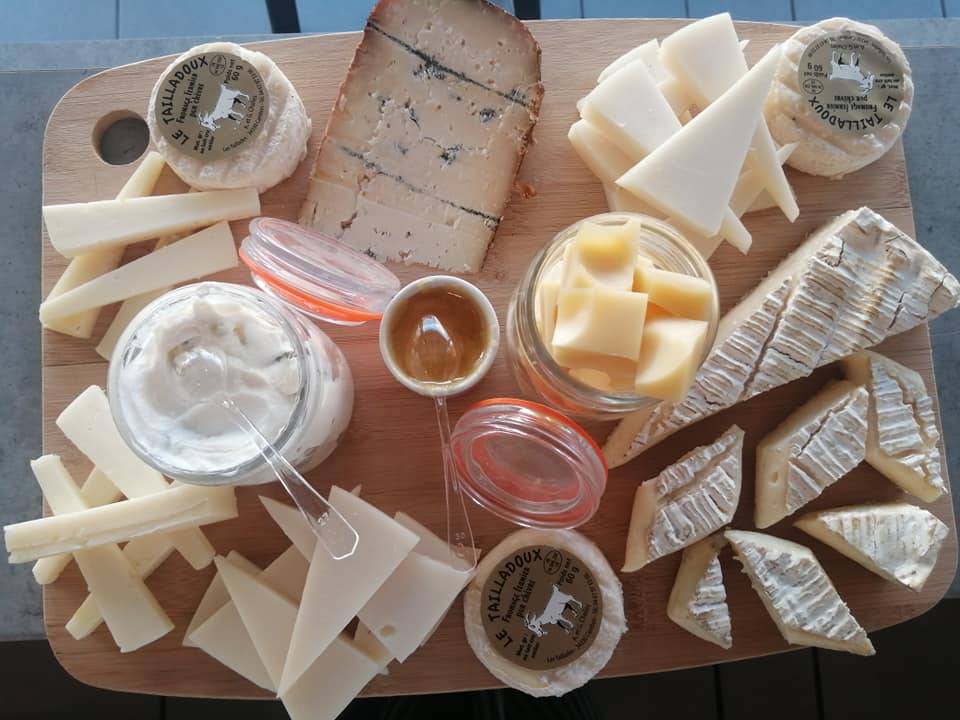 Dégustation de fromages à l'Ethalles à Frontignan
